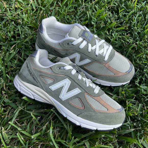 CLEAN New Balance size 4.5 990v4 Kids Teddy Santis Olive shoes